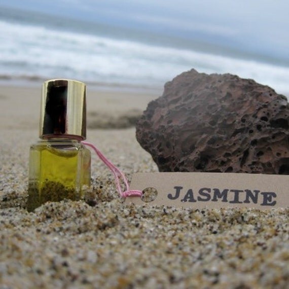 Night Blooming Jasmine Perfume Oil the delicious secret