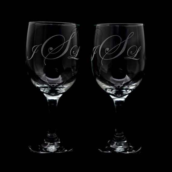 Items similar to Personalized Wine Glasses Custom Etched Glass Set