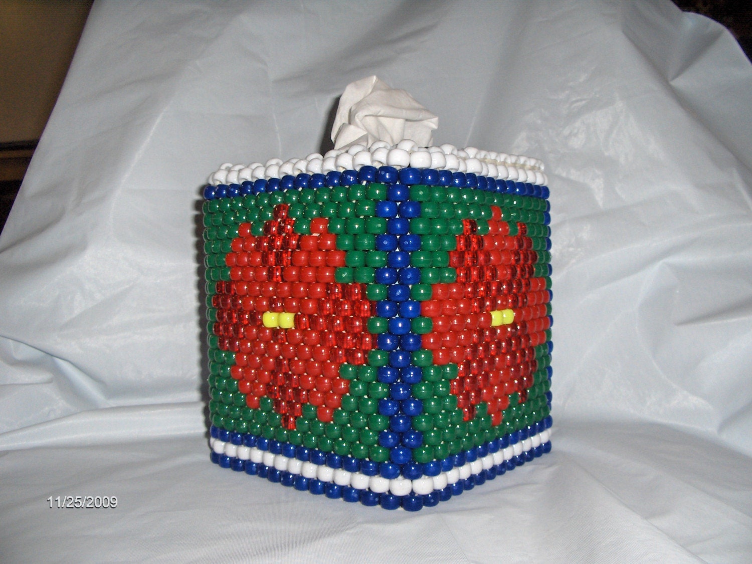 BEADED TISSUE BOX