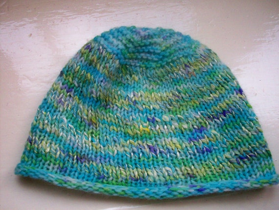 Childrens beanie handspun hand dyed hand knitted by SpinningStreak