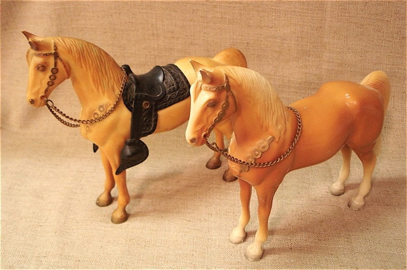 Pair Vintage Plastic Horses 1 with Saddle Hartland Breyer