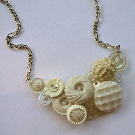 Texture White Vintage Button Jewelry Necklace