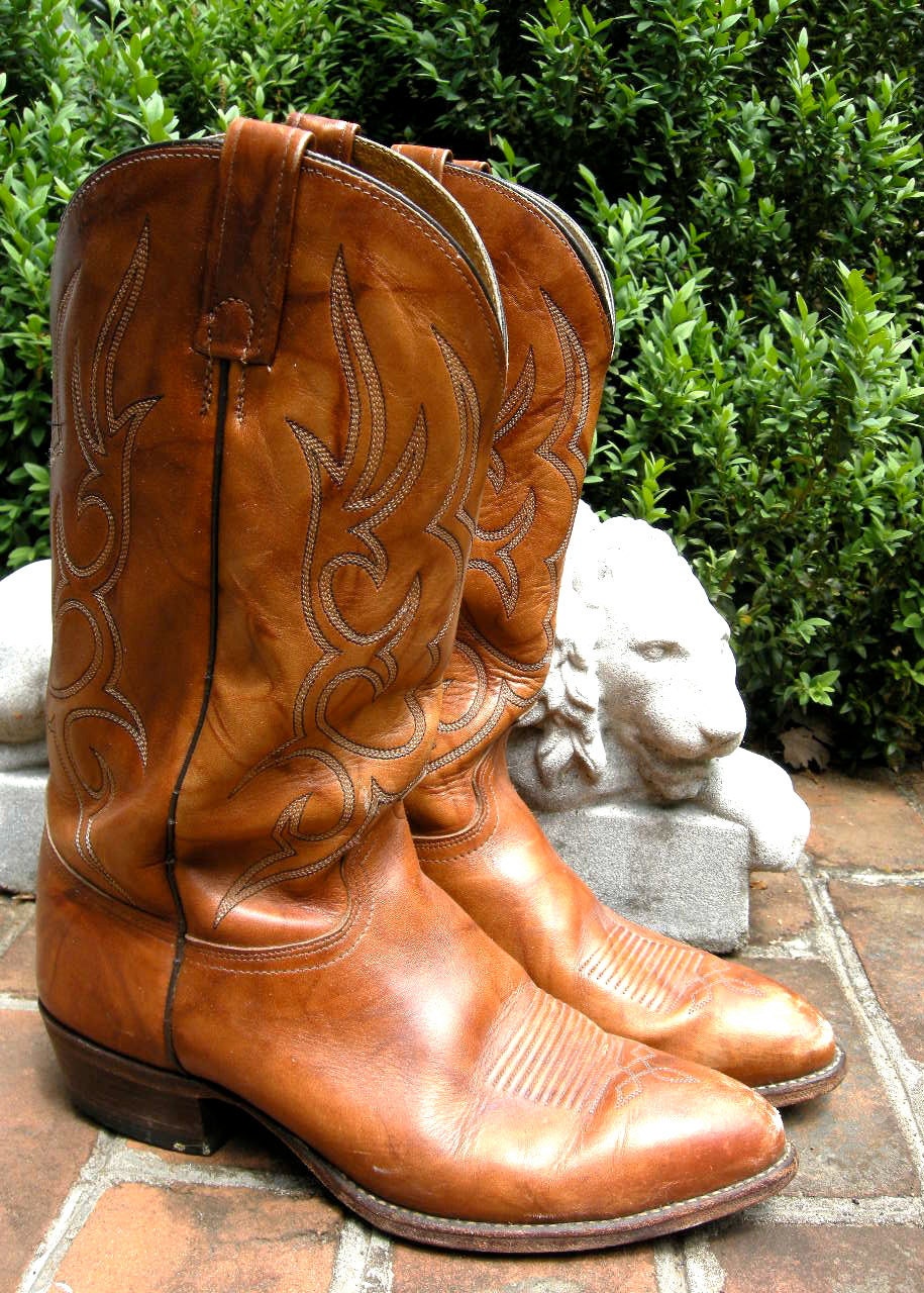 Vintage J Chisholm Cowboy Boots Tagged Size 10 1/2 D by BlueFlirt