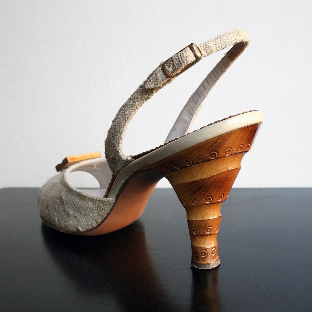 closed toe wooden heels