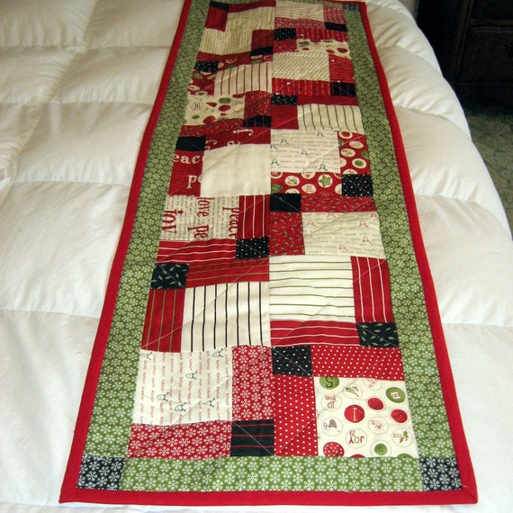 Moda Countdown to Christmas holiday table runner