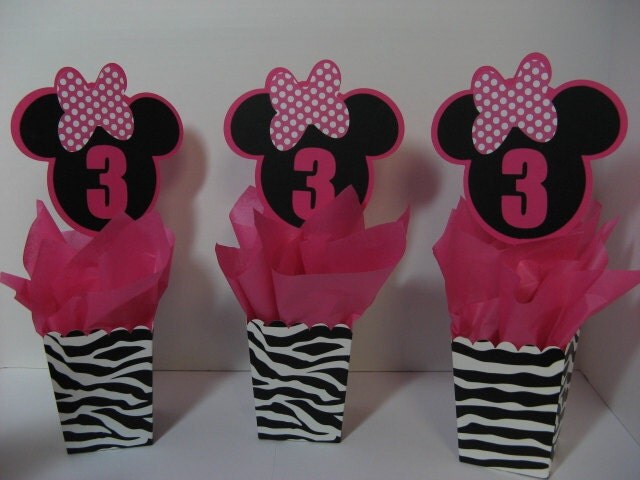 8 Minnie Mouse table decorations