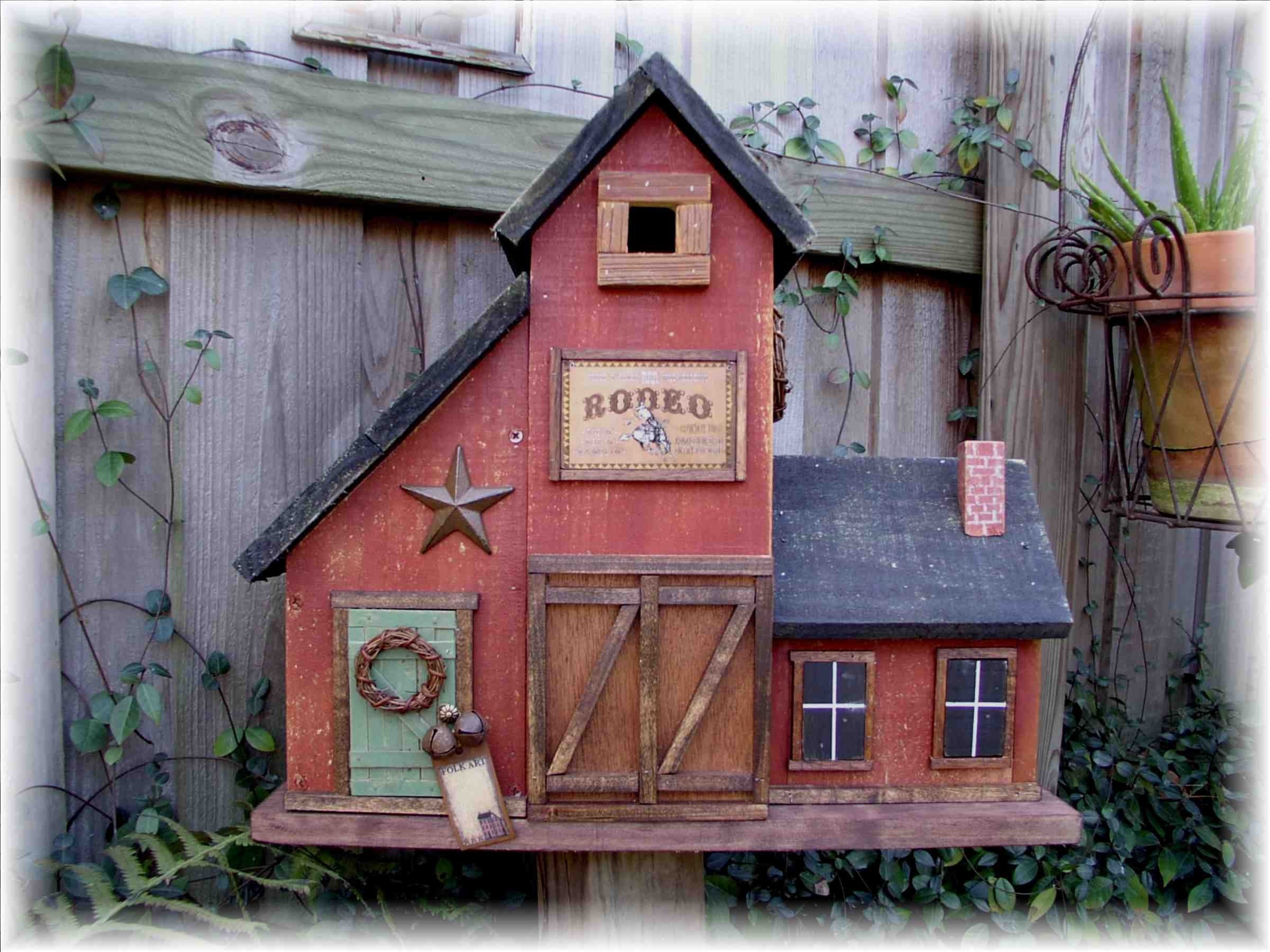 Large Primitive Folk Art Country Barn Birdhouse