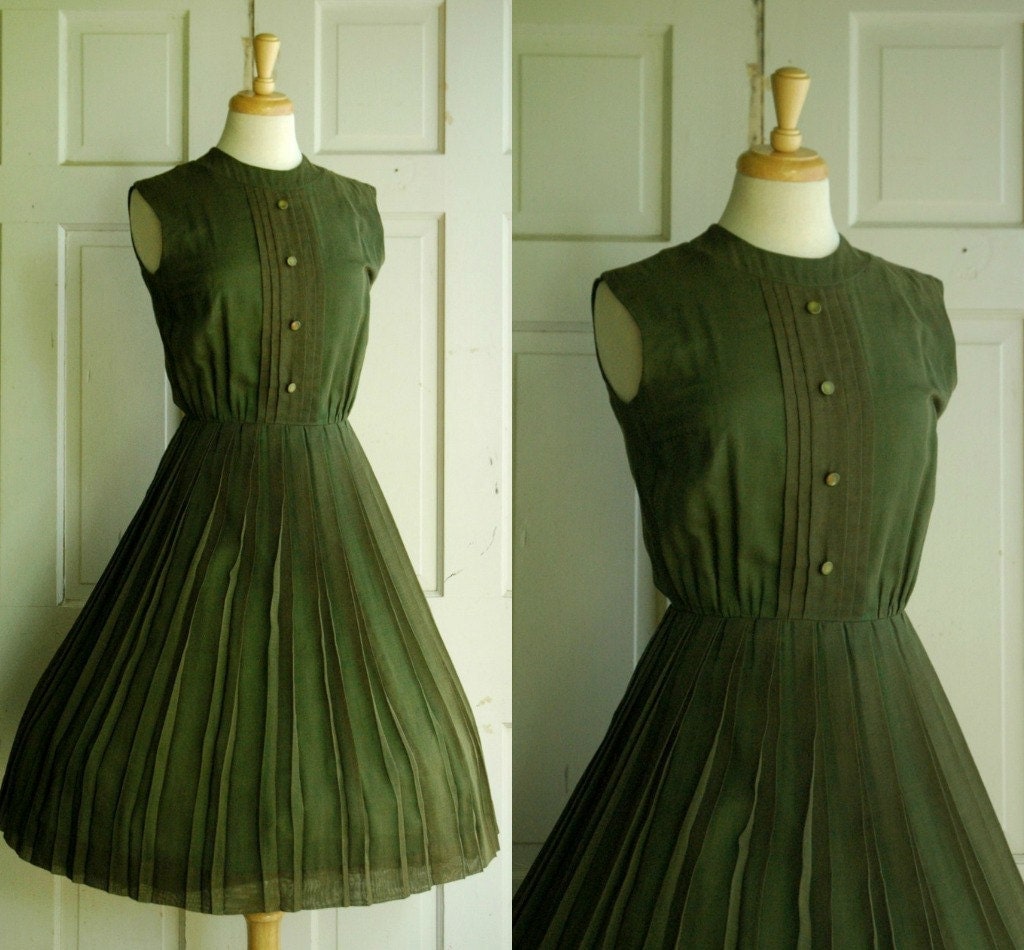 Vintage Day Dress / 1950s Olive Cotton Dress by DalenaVintage