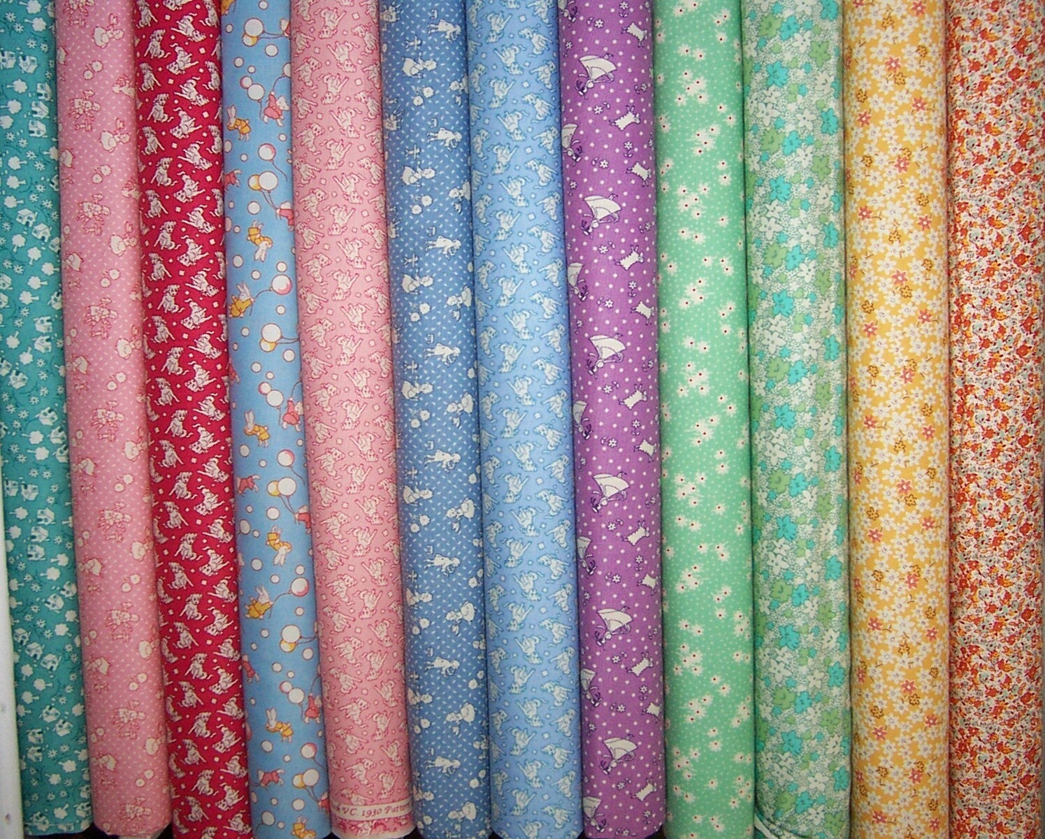 1930s Reproduction Fabric Fat Quarters Set of 12 by FabricCrossing