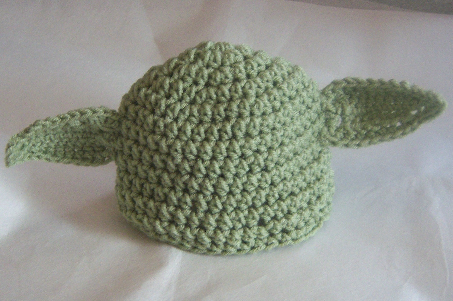 Newborn 0 3 months star wars inspired Yoda beanie by busybeadz