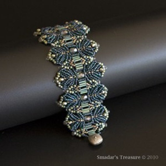 Beading Tutorial - Feathers Beaded Bracelet - for Personal Use Only