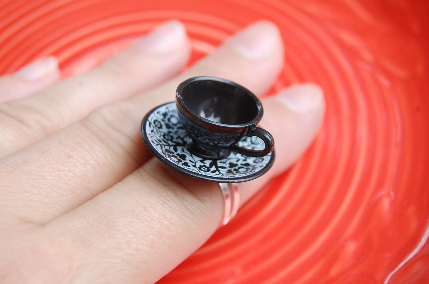 Black Tea Cup Ring