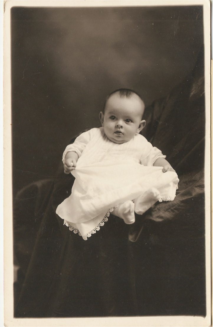 Items similar to Super VINTAGE BABY PHOTO - adorable 1920's Baby ...