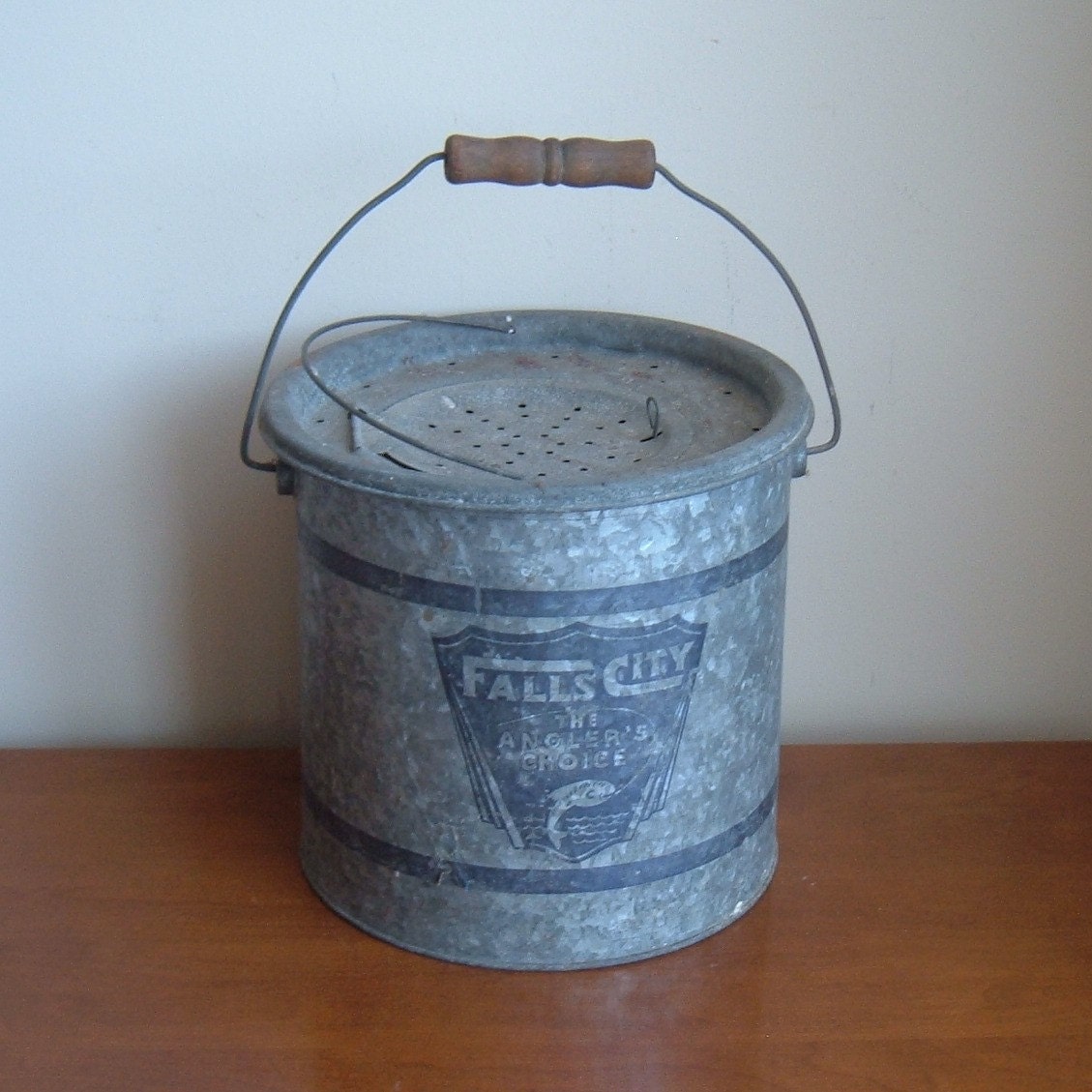 vintage minnow bucket with insert