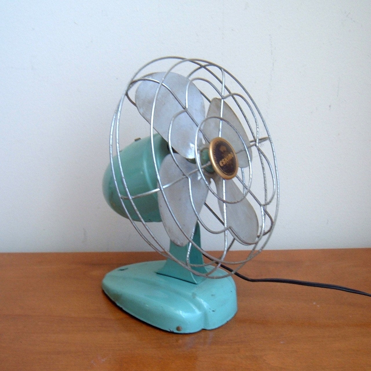 vintage aqua Eskimo fan