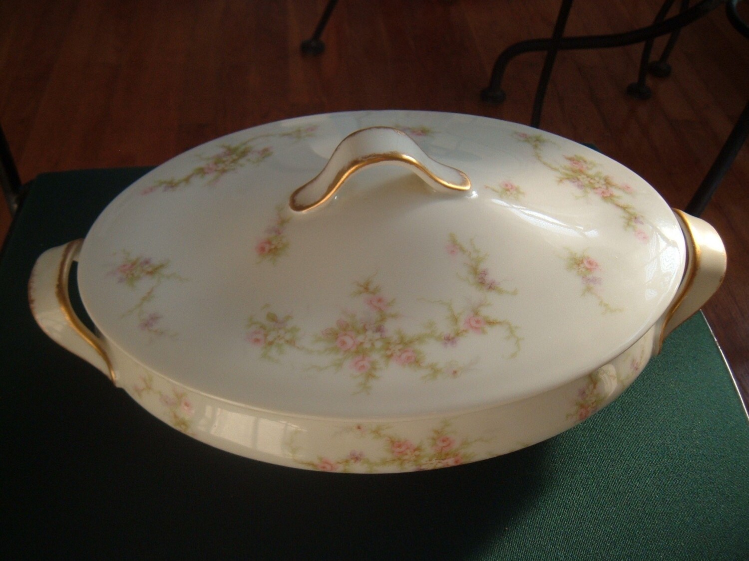 BEAUTIFUL VINTAGE HAVILAND LIMOGES PINK ROSES by ImSoVintage