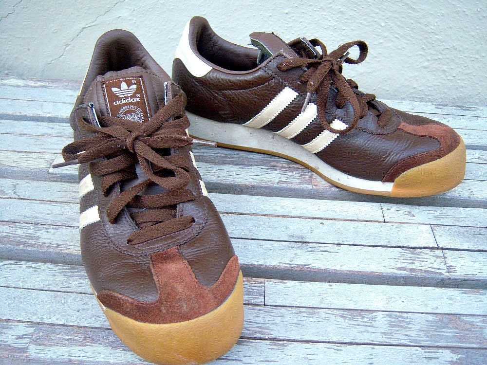 Vintage leather Adidas sneakers / brown striped tennies