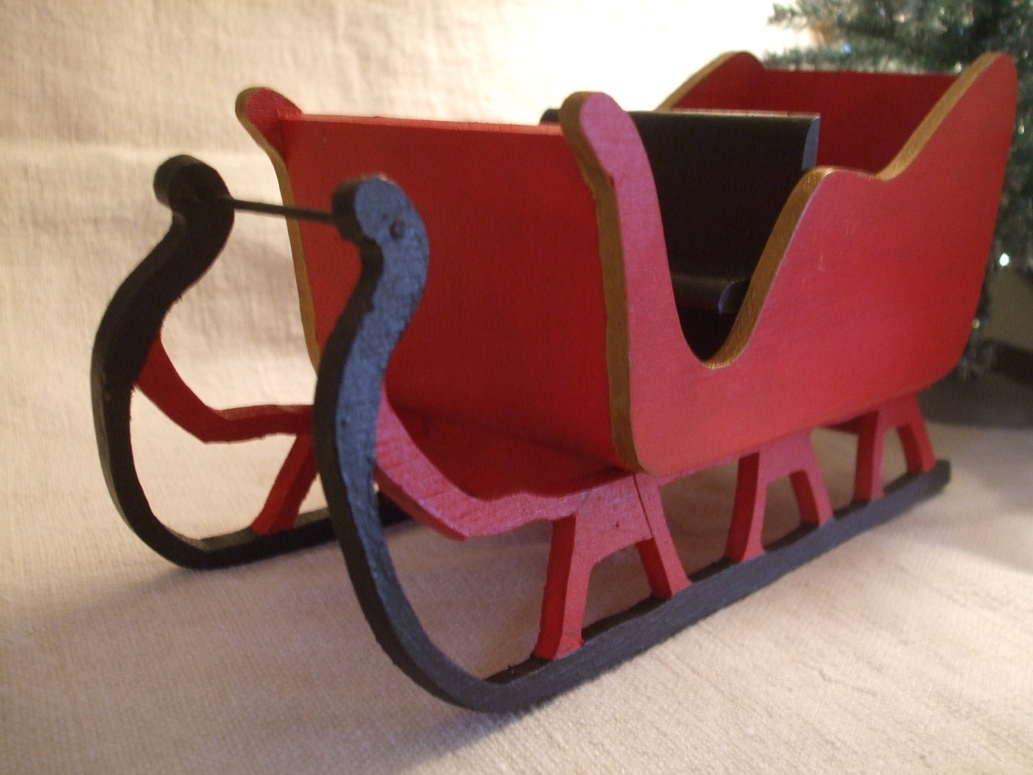 Wooden Christmas Sleigh Plans DIY Free Download plans a bench seat ...