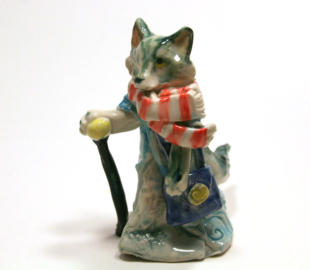 figurine wolf