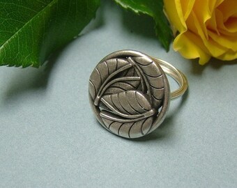 Antique Silver Tropical Leaves Vintage Inspired Metal Ring, Metal Button, Botanical, Chic, Woodland Jewelry, Nature Lovers Gift