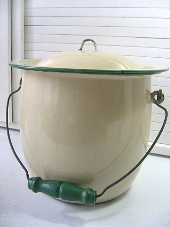 Enamel Bucket with Lid Vintage