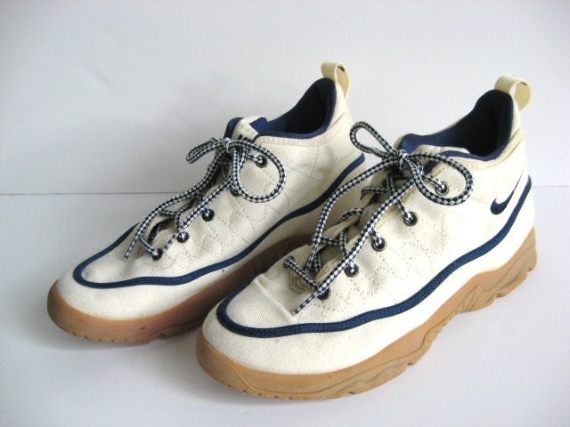 vintage nike canvas shoes