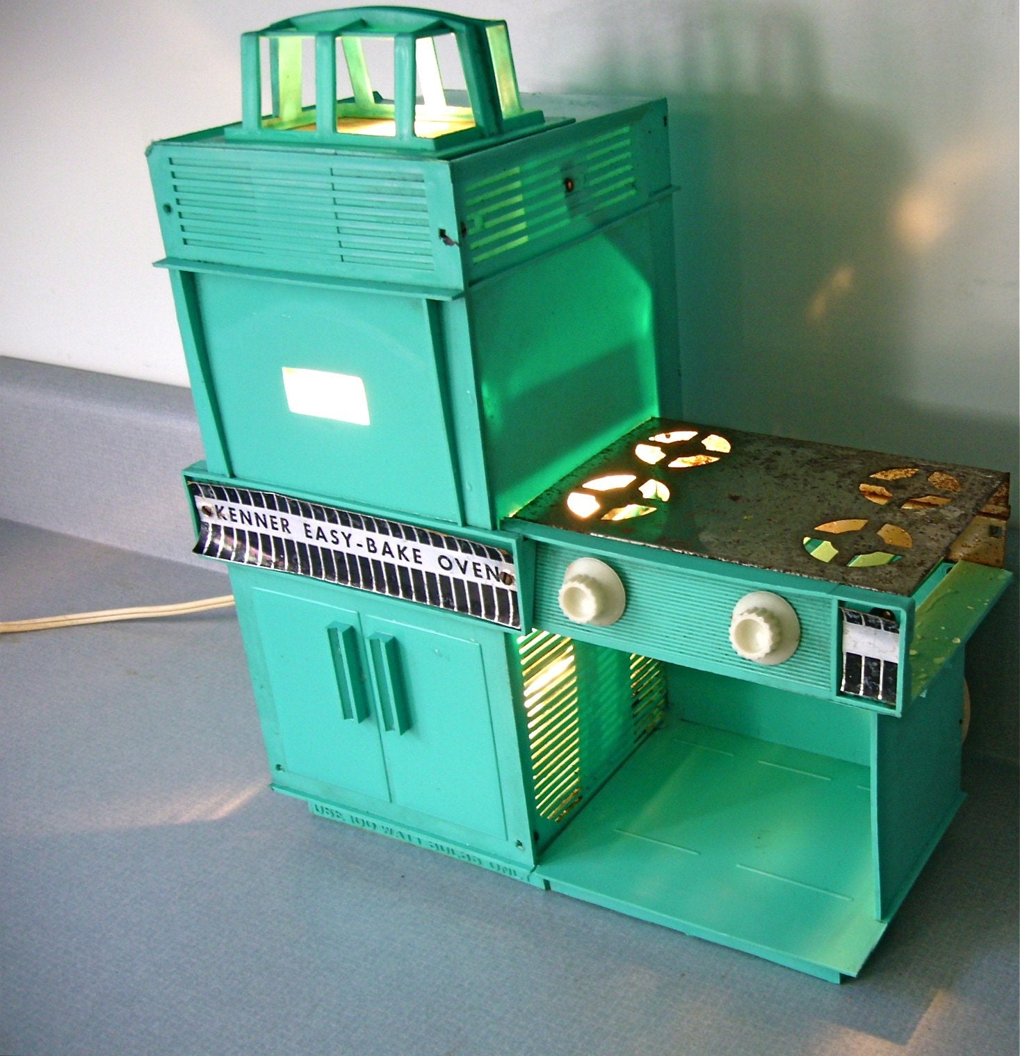 1964 Kenner Easy Bake Oven in Teal