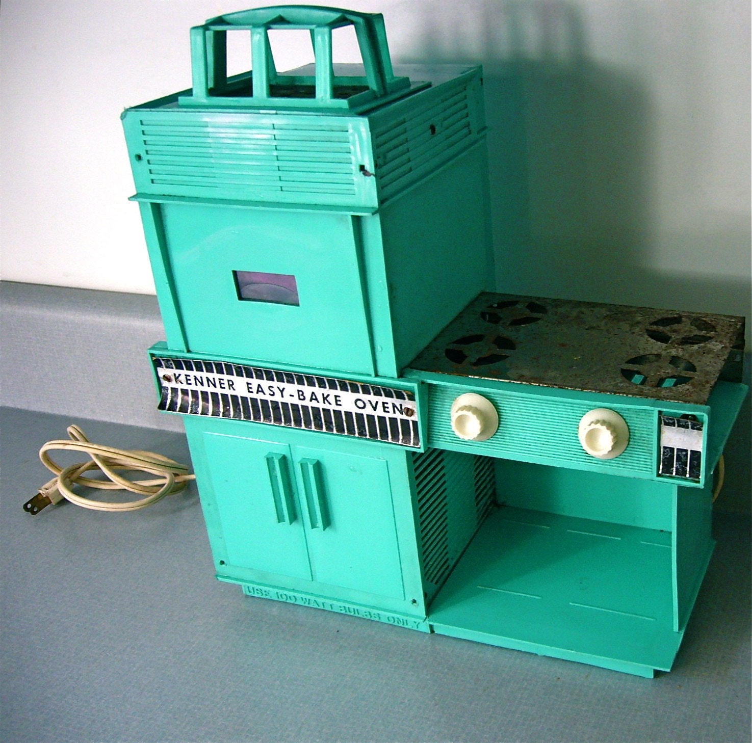 1964 Kenner Easy Bake Oven in Teal