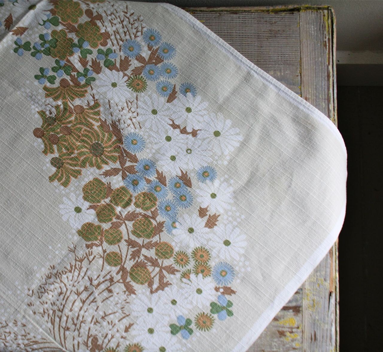 Vintage Picnic Basket and Cloth