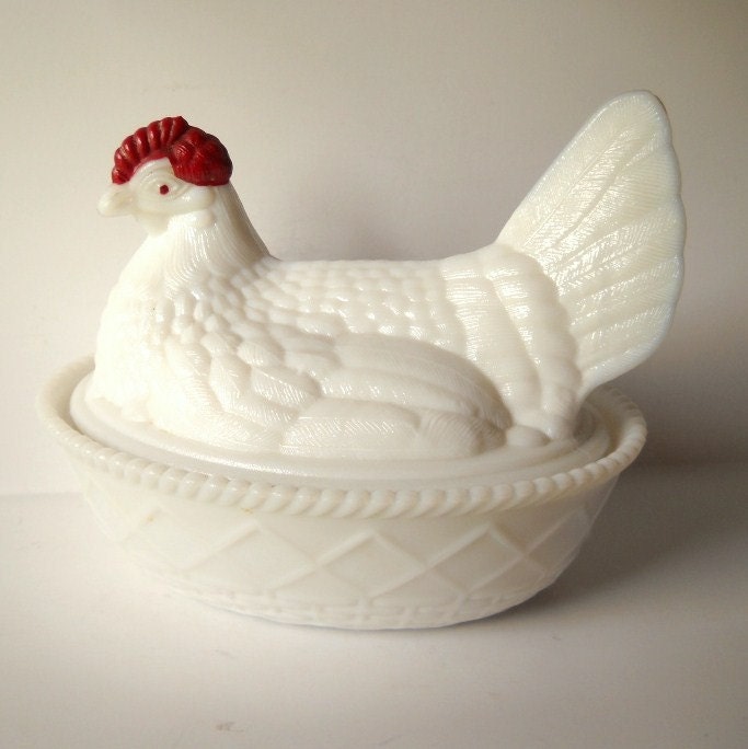 Westmoreland Milk Glass Nesting Hen Dish