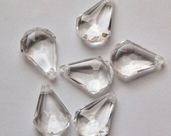 Vintage Acrylic Clear Faceted Briolette Charm Pendant bds724K