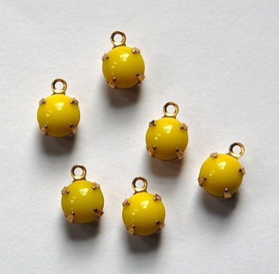 Vintage Opaque Yellow Glass Stone Brass 1 Loop Setting Drops
