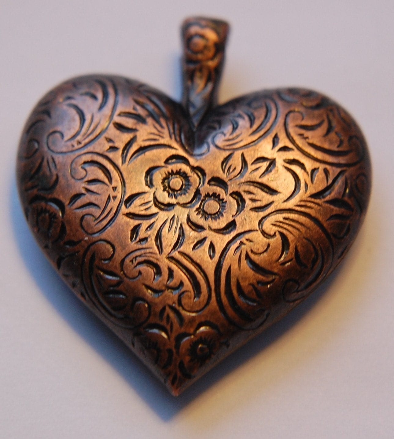 Vintage Etched Heart Pendant Copper Tone pnd060A