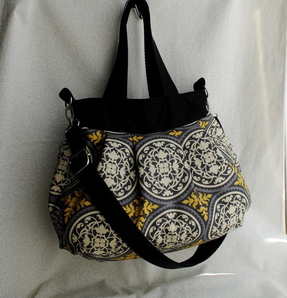 Cross Body Pleated Bag w/ Adjustable Strap Ironwork in