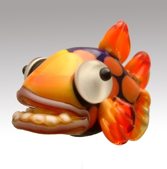 Aardvark's WHOOPIE the Nipper Fish Bead
