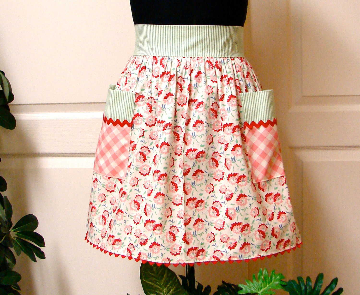 Modern Chic Half Apron Vintage Flowers Flair for Cooking