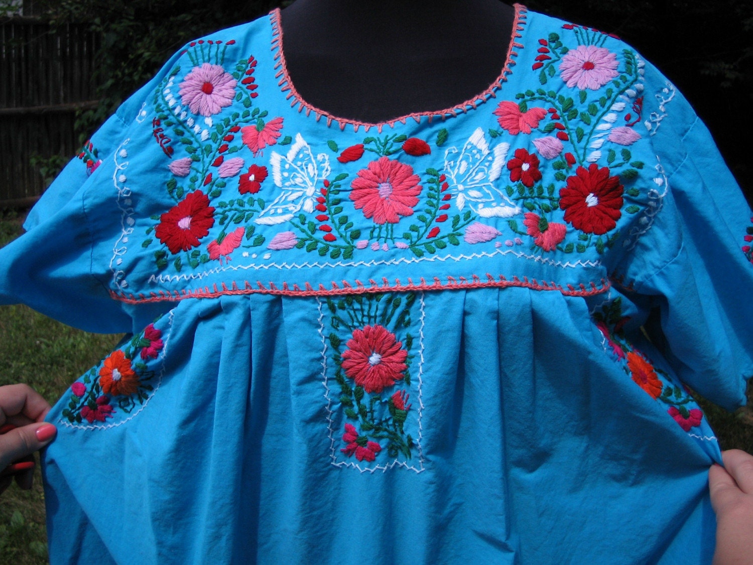 vintage. plus size. embroidered mexican dress. XXL.
