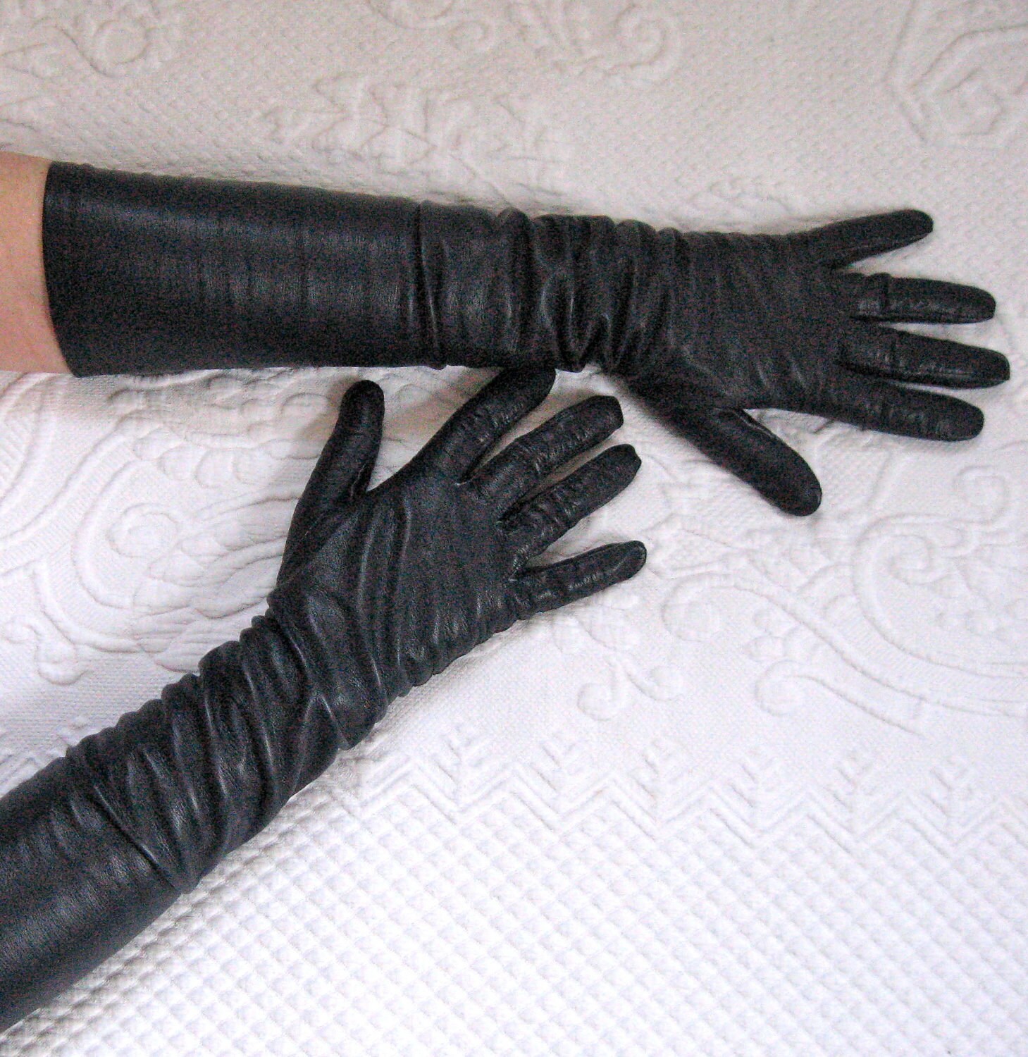 Vintage BLUE KID LEATHER Gloves by Aris 1960s