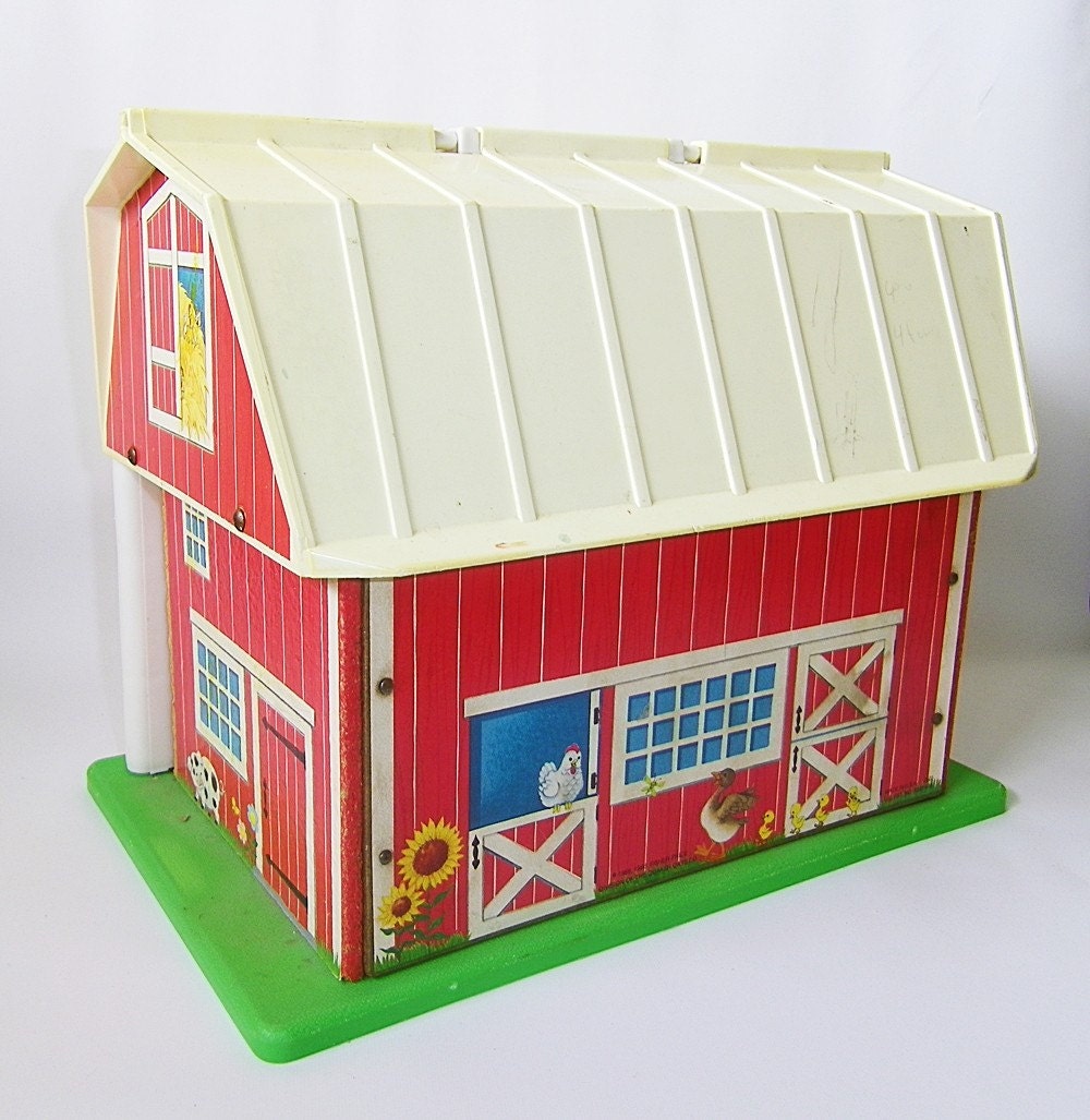 Vintage Fisher Price Little People Farm Barn