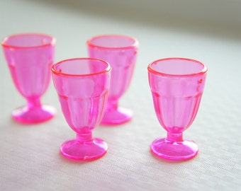 4 pcs Sundae Cup Charm (H33mm) Dark Pink