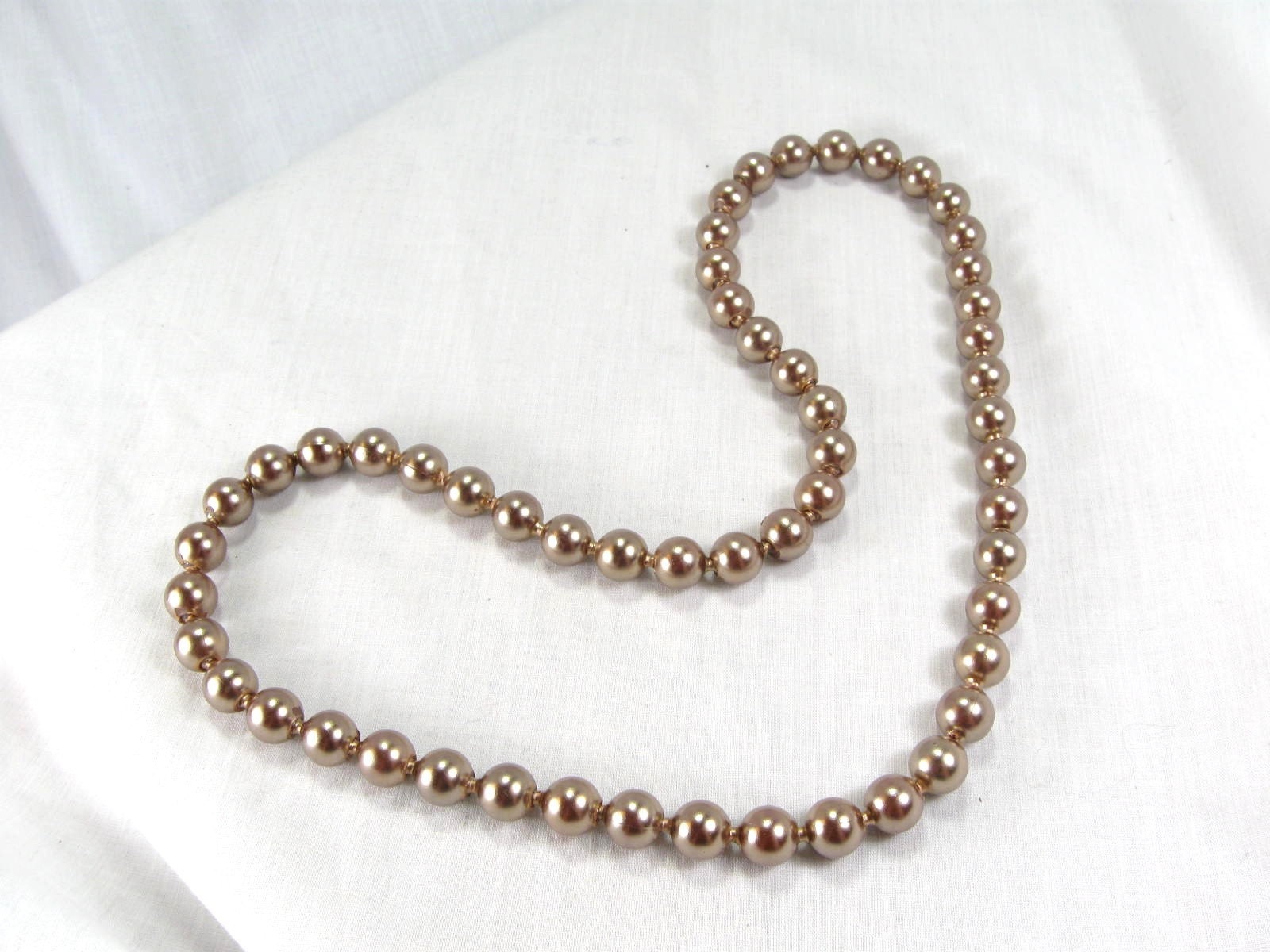 Vintage 60s Plastic Pop Faux Pearl Bead Necklace Jewelry