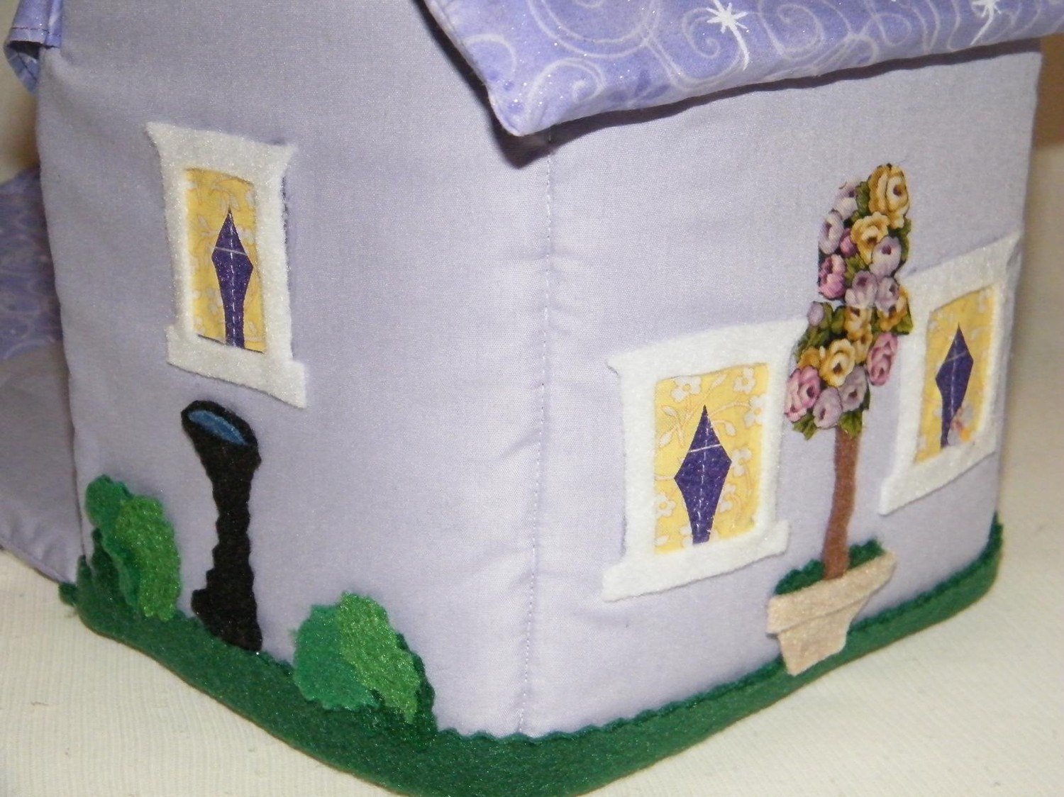 PURPLE FABRIC DOLL HOUSE/PURSE or childs carrying case