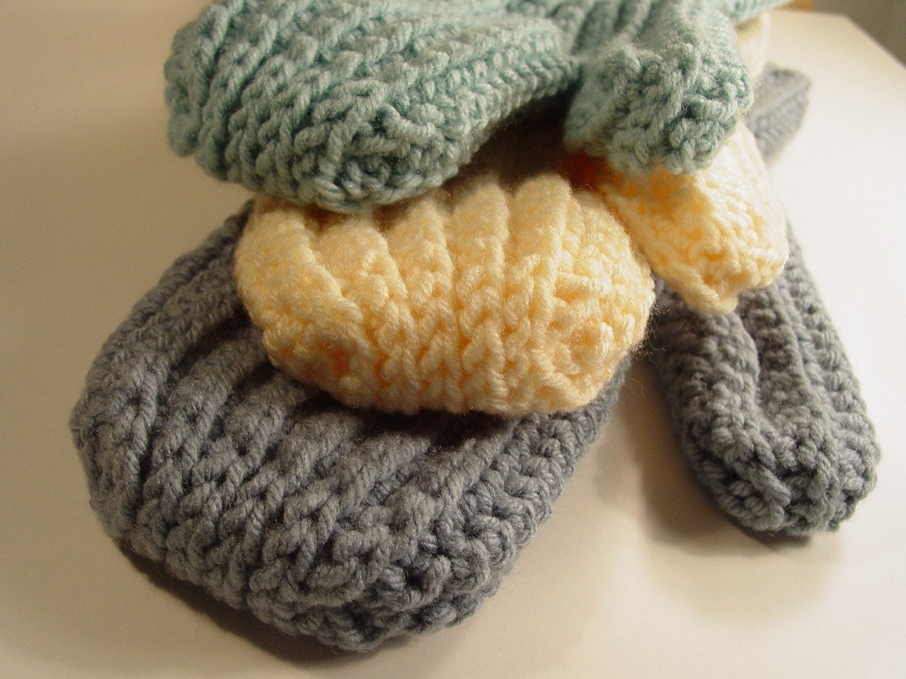 Easy Sideways Crochet Mittens Pattern pdf