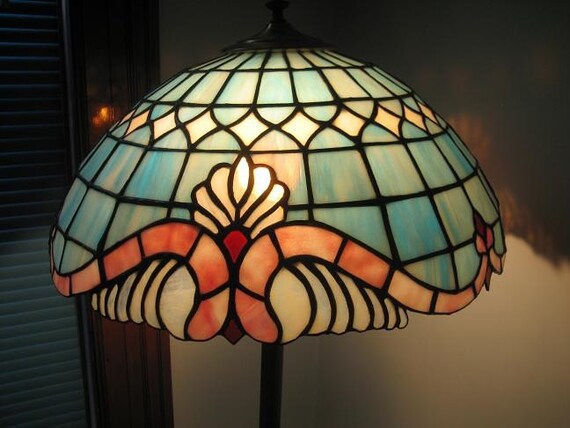 Items similar to Tiffany styled blue/pink stained glass lamp with ...