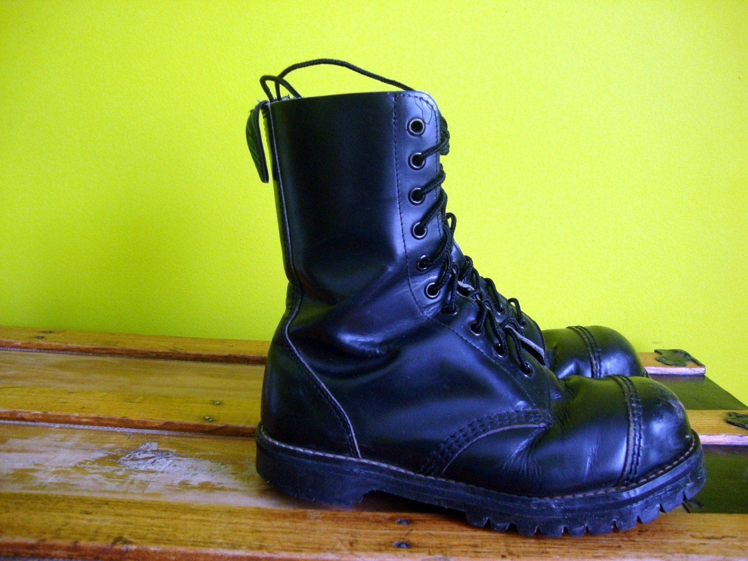 Get A Grip Doc Martens Black 10 eye getta grip boots size 7