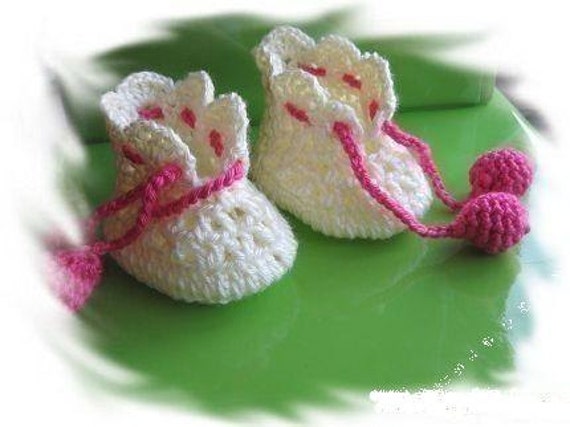  in PDF Crocheted newborn baby maryjane booties Baby booties 3