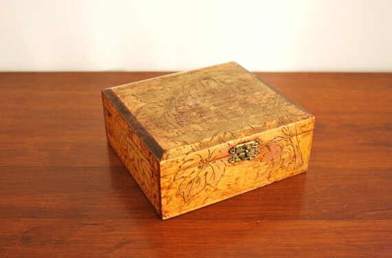 Antique carved wooden box Flemish 688 Art