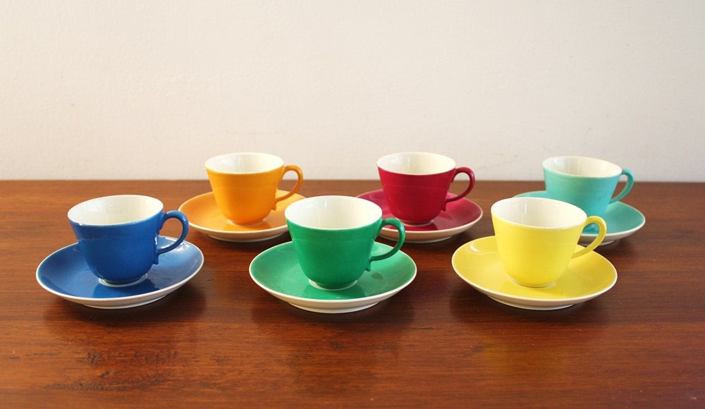 Set of 6 Italian porcelain espresso cups with saucers