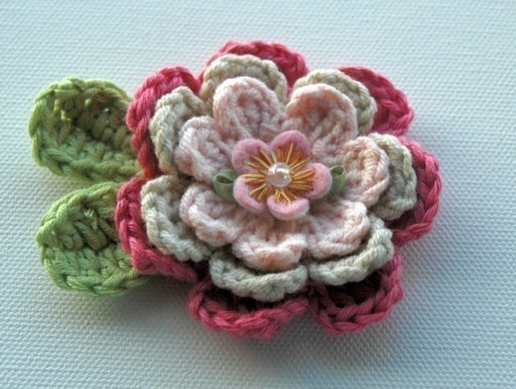 Crochet Flower Applique  in Pinks