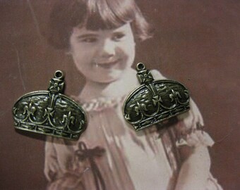 Brass Ox Plated Crown Charms 403BOX x2